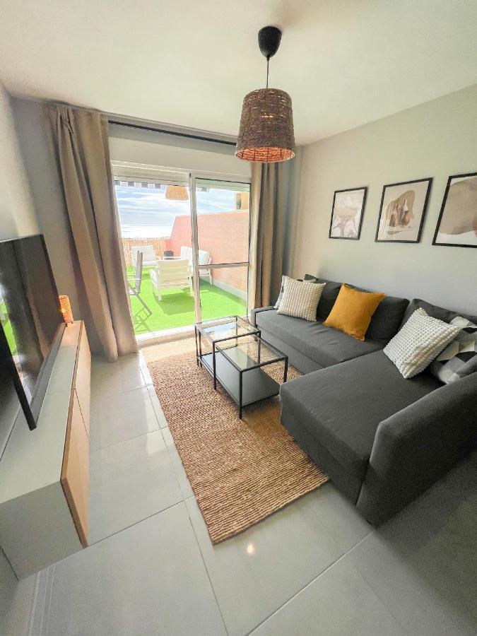 Cozy Apartment With Large Terrace 토레몰리노스 외부 사진