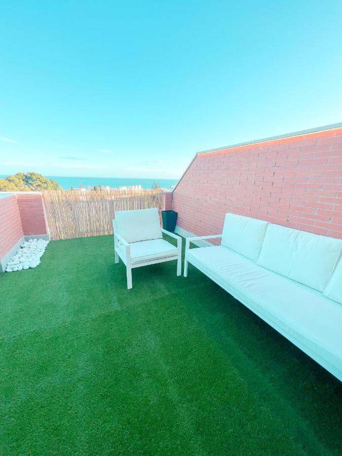 Cozy Apartment With Large Terrace 토레몰리노스 외부 사진