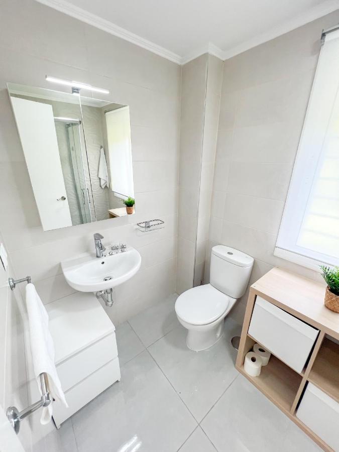 Cozy Apartment With Large Terrace 토레몰리노스 외부 사진